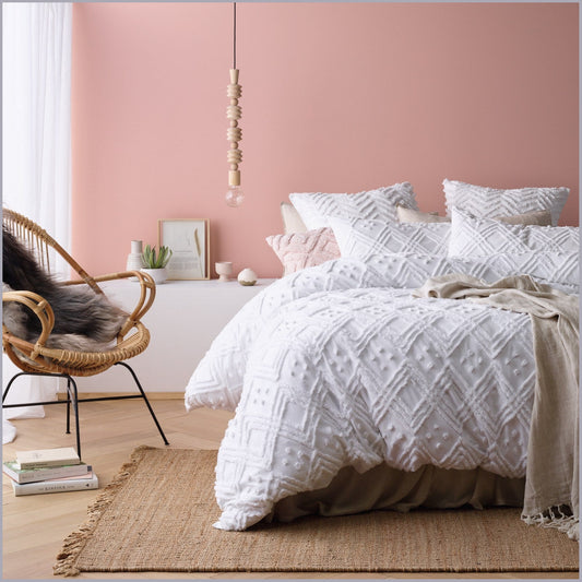 Super King Bed Park Avenue Medallion cotton Vintage washed Tufted Quilt Cover Set White