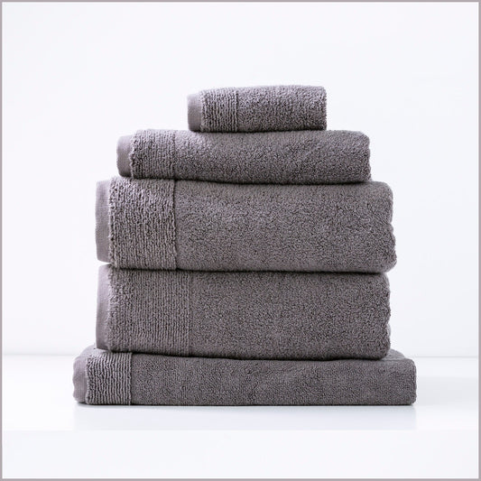 Renee Taylor Aireys 650 GSM Zero Twist 5 Piece Bath Towel Nickel